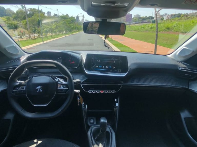 PEUGEOT 208 ACTIVE 1.6 AUTOMÁTICO 2022