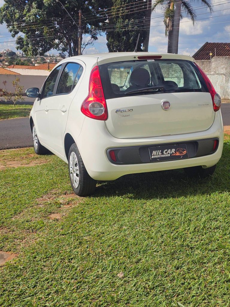 FIAT PALIO ATTRACTIVE 2015