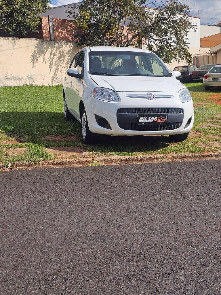 FIAT PALIO ATTRACTIVE 2015