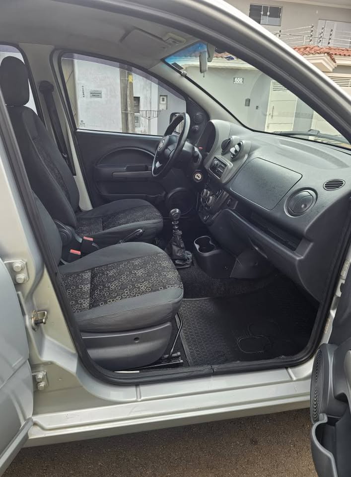 FIAT UNO VIVACE 2013