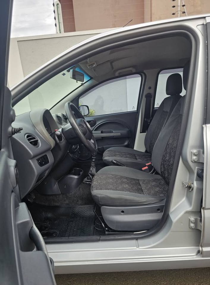 FIAT UNO VIVACE 2013