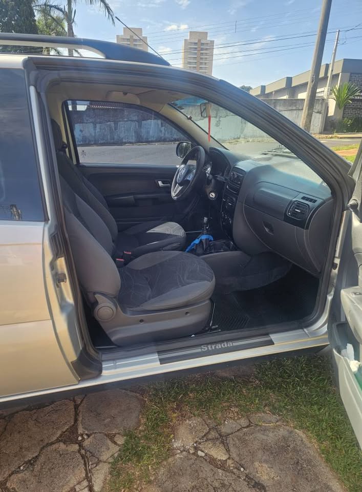 FIAT STRADA WORKING CABINE DUPLA 1.4 FLEX 2016