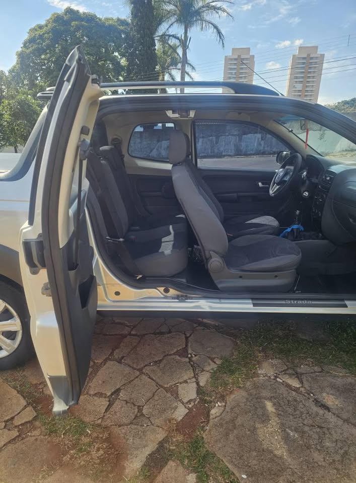 FIAT STRADA WORKING CABINE DUPLA 1.4 FLEX 2016