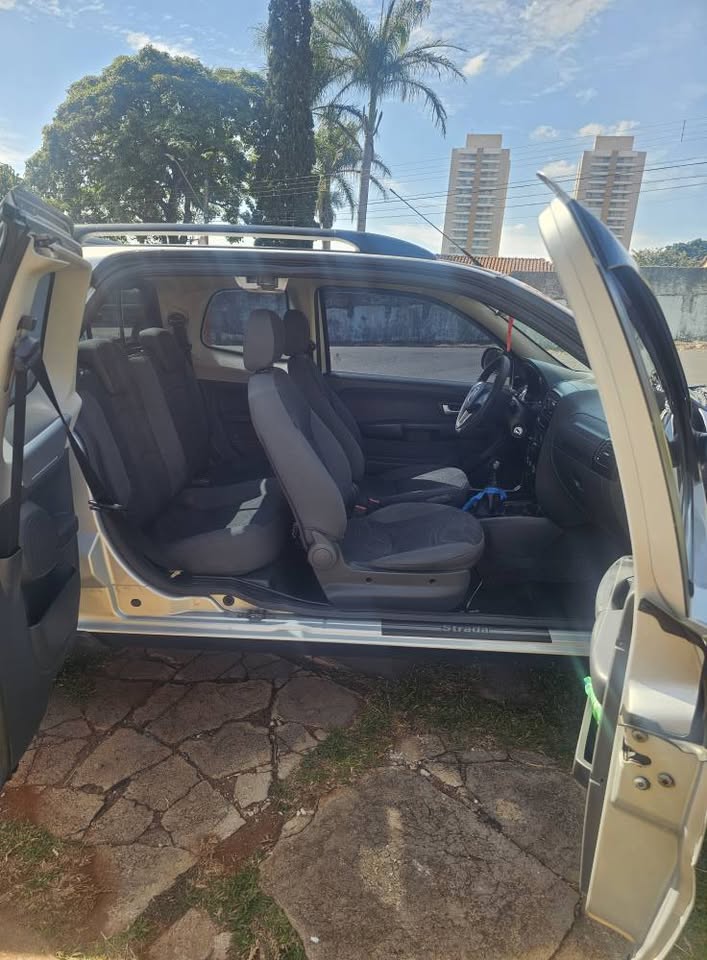 FIAT STRADA WORKING CABINE DUPLA 1.4 FLEX 2016